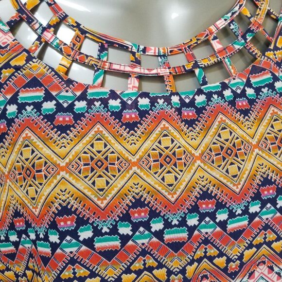 City Triangles Cutout Neckline Multicolor Mixed Stripe Sleeveless Dress M - Picture 4 of 6